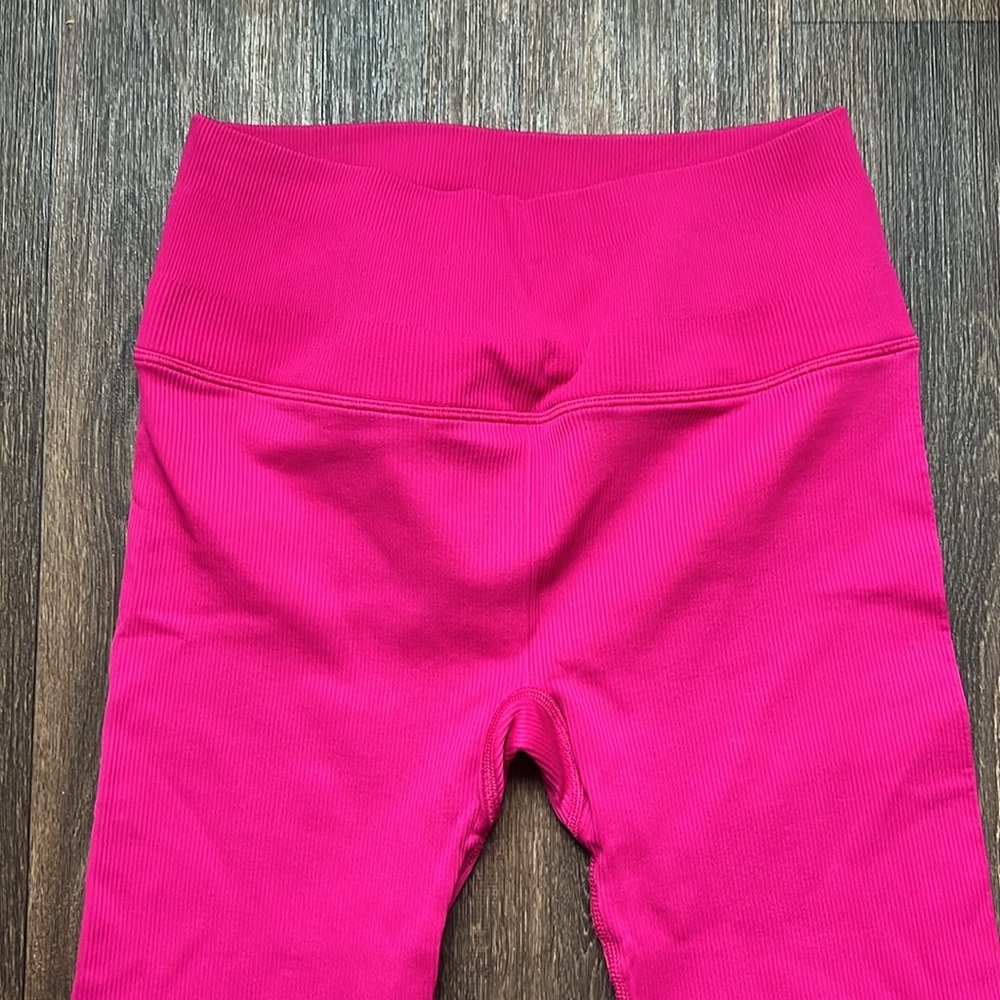 Alo Ribbed Leggings - Picture 2 of 5